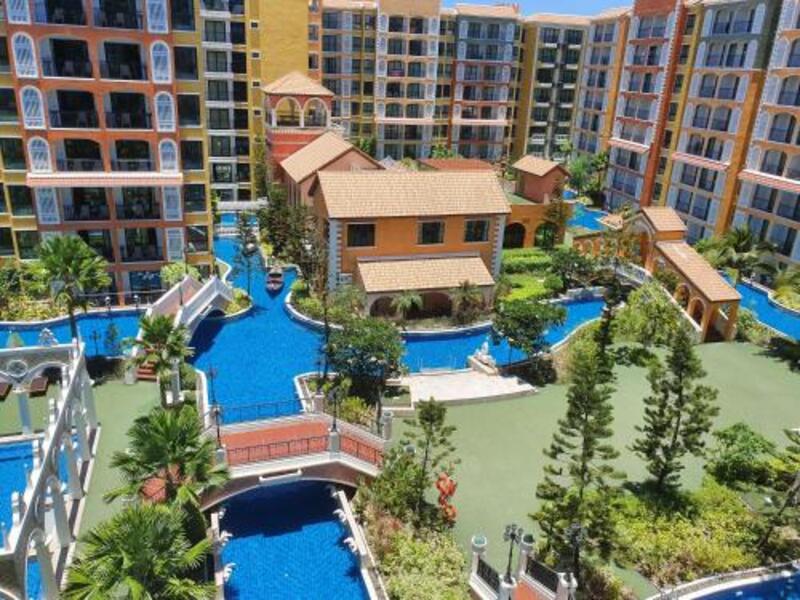 Venetian Signature Condo Resort Pattaya-Pool View Studio