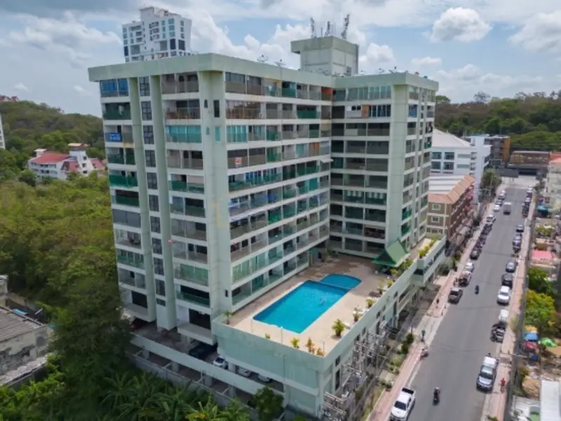 Condo with Poolside & City View at Sombat Pattaya Condotel