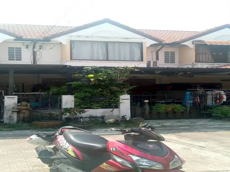 Townhouse for Sale at Ngam Charoen 10