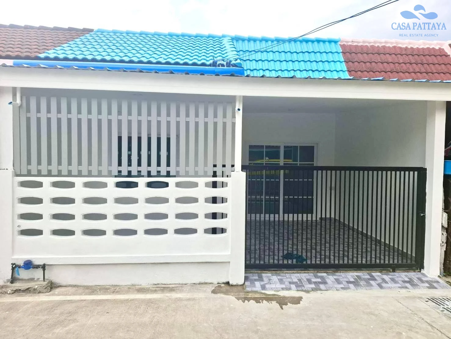 Townhouse For Sale in Nong Prue (Soi Nern) 1 Bathrooms