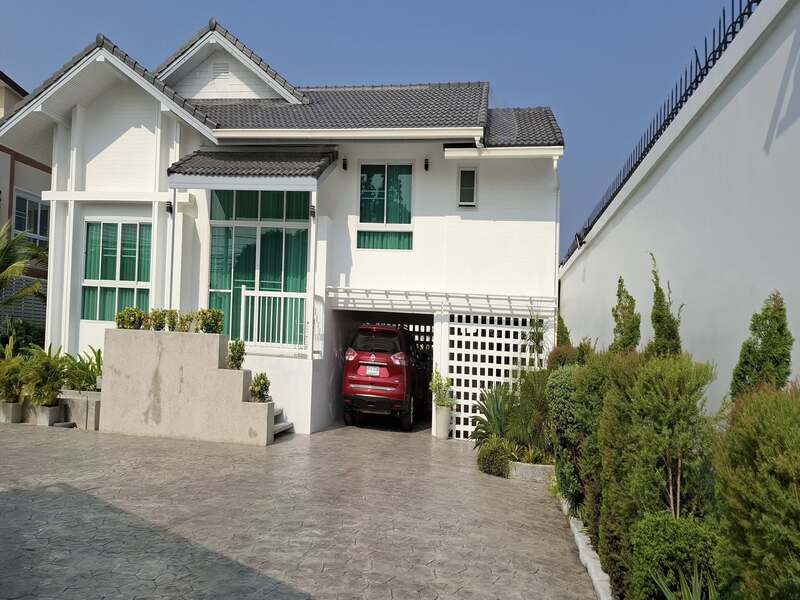 Home with Private Pool & Full Furnishings