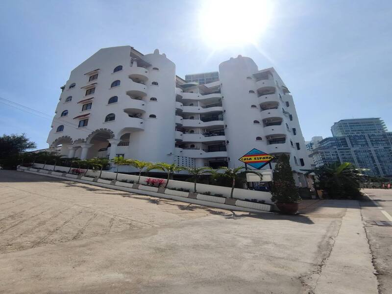 Newly Renovated Condo at Casa Espana, Pratumnak