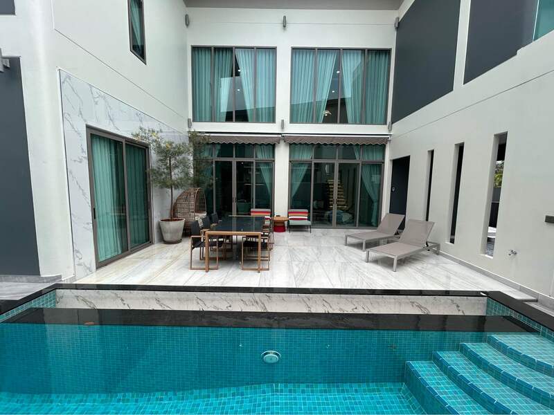 Resale Luxury Pool Villa @ 98 Lakeville Mabprachan